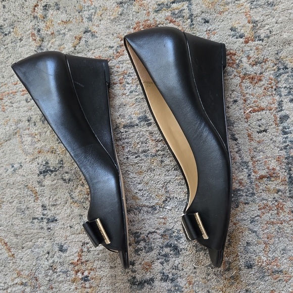 MICHAEL KORS PEEP TOE WEDGES SIZE 9.5 - Picture 2 of 7